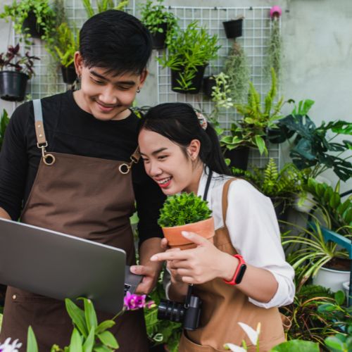 Wirausaha Muda Dan Dunia Digital Peluang Dan Tantangan